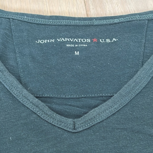 John Varvatos Green Tee Shirt - Picture 2 of 4